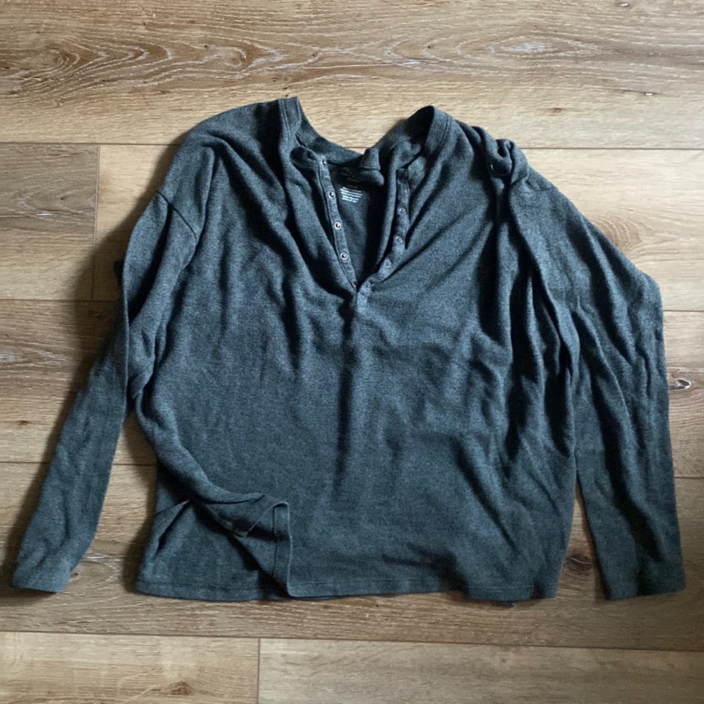 american eagle dark green button up long sleeve